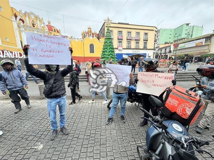 Motociclistas bloquean centro de Xalapa; este es el motivo (+Video)