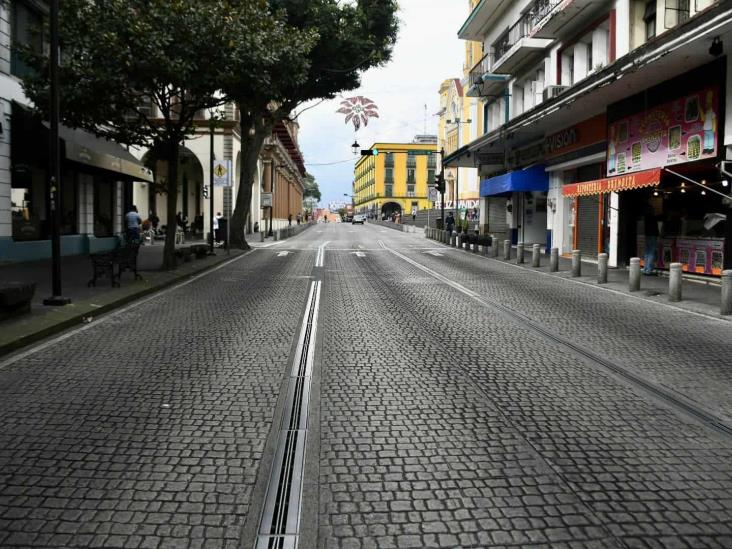 Calles semivacías en Xalapa este 25 de diciembre