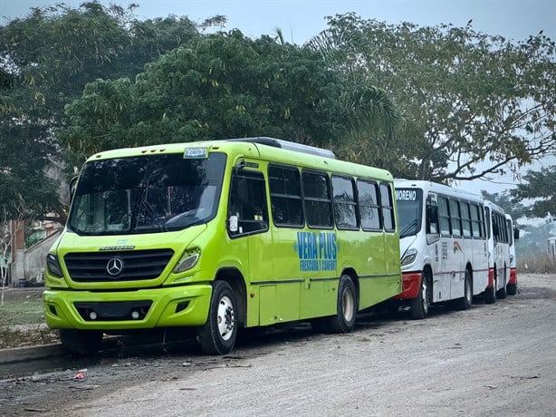 Hasta una hora tardan los ciudadanos para tomar un camión urbano en Veracruz esta Navidad