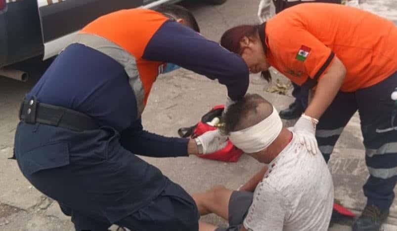 Abuelo sufre caída y lesiones, andaba alcoholizado en Tierra Blanca