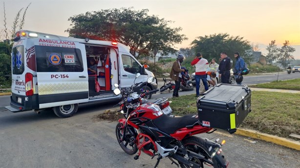 Caos vial en La Pradera: motociclistas heridos en accidentes simultáneos