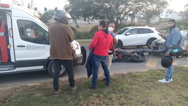 Caos vial en La Pradera: motociclistas heridos en accidentes simultáneos