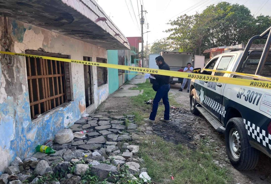 Hallan sin vida a indigente en casa abandonada de la colonia Dos Caminos, en Veracruz