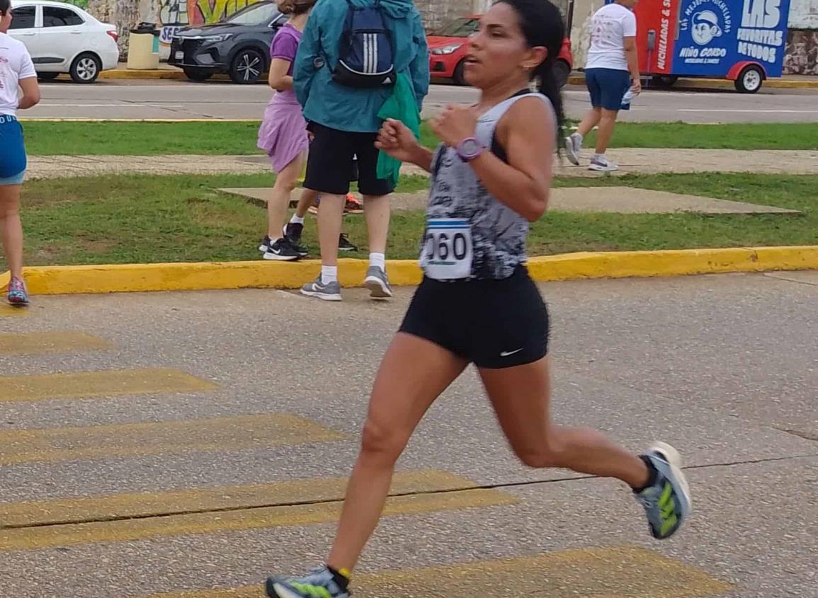 Atletas alistan los tenis para la Carrera Calaco Alor