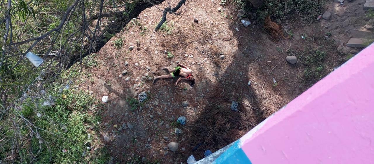 Hombre cae de un puente en el municipio de Úrsulo Galván, en Veracruz