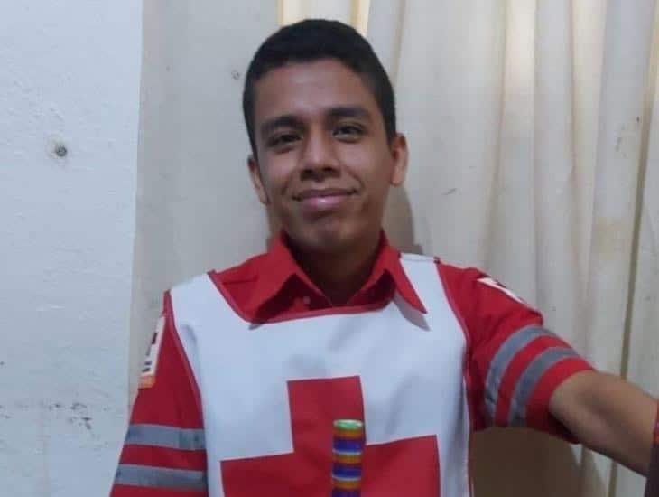 Piden apoyo para joven paramédico de la Cruz Roja de Minatitlán, así puedes apoyar