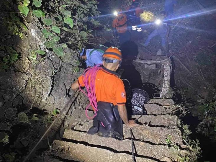 Paseo de familia de CDMX en Totutla termina en tragedia: padre e hija menor mueren