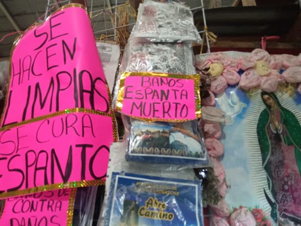 ¡Atrae la fortuna!;  amuletos y rituales arrasan en Xalapa