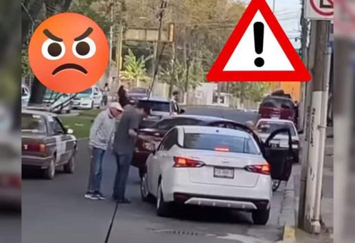 De terror: hombres armados con machetes amenazan a conductora en plena avenida de Xalapa (+VIDEO)