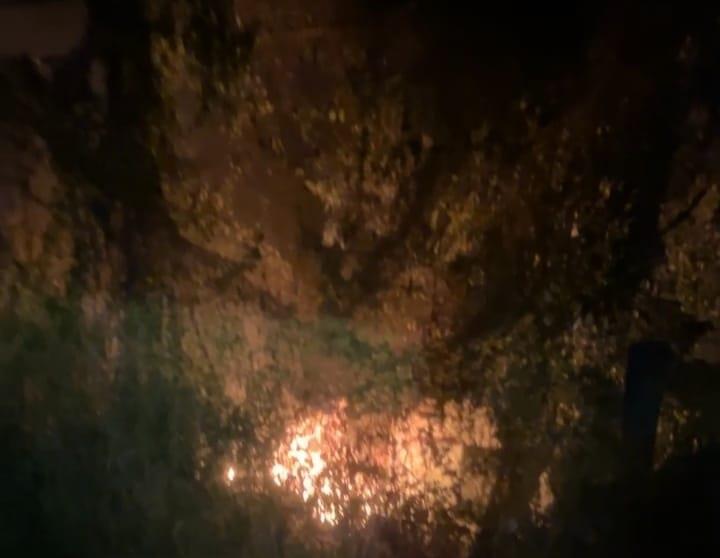 Quema de basura provoca incendio de pastizal en fraccionamiento Puente Moreno de Medellín de Bravo