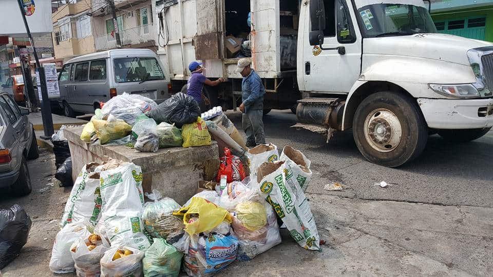 ¡No saques tu basura en año nuevo! Se suspende servicio de limpia en Xalapa