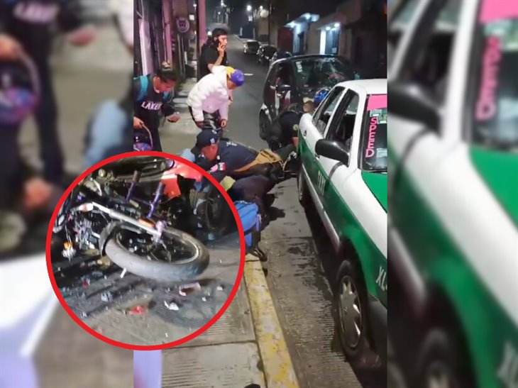 Dos motociclistas son impactados por un auto en la calle Poeta Jesús Díaz en Xalapa