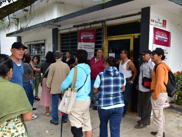 Se manifiestan por enésima vez en CAEV Acayucan por falta de agua, llevan meses sin el servicio |VIDEO