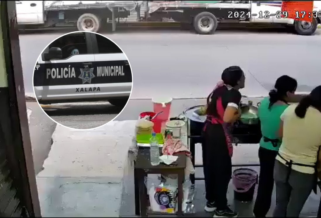 Captan en VIDEO a una mujer arrojando aceite hirviendo a la trabajadora de un restaurante en Xalapa