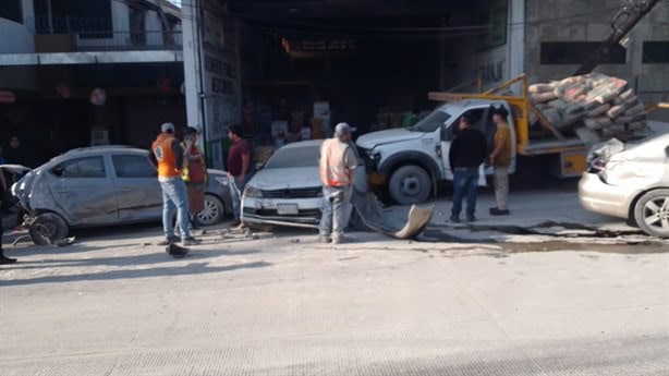 Carambola en Córdoba deja personas prensadas y severos daños materiales