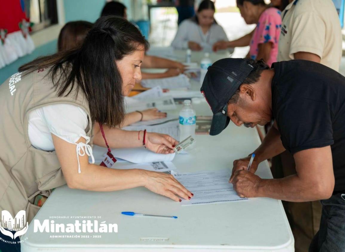 Carmen Medel Palma, entrega 210 canastas alimentarias en la zona rural