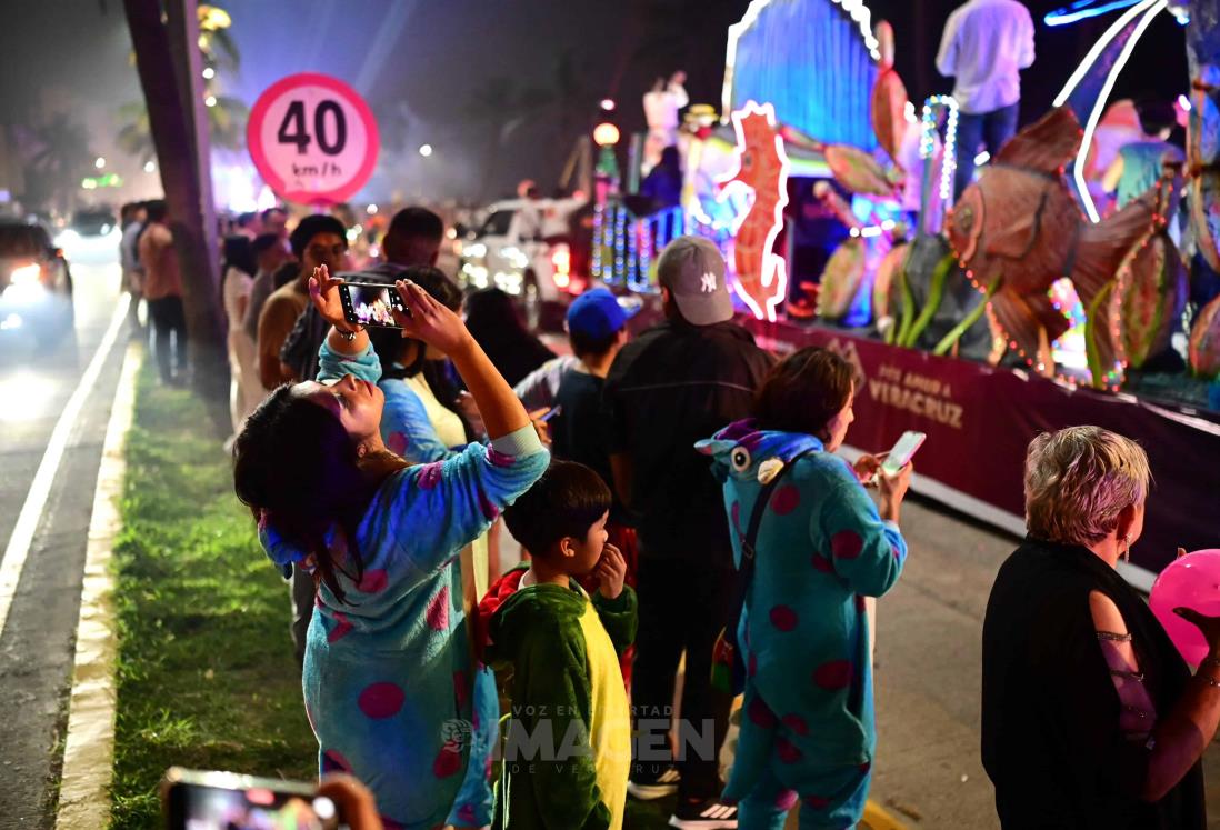 Con un desfile se recibió el Año Nuevo 2025 en la zona Veracruz – Boca del Río