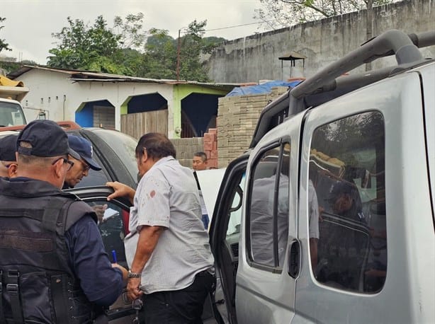 Tres personas terminan lesionadas tras choque de automóviles en San Andrés Tuxtla