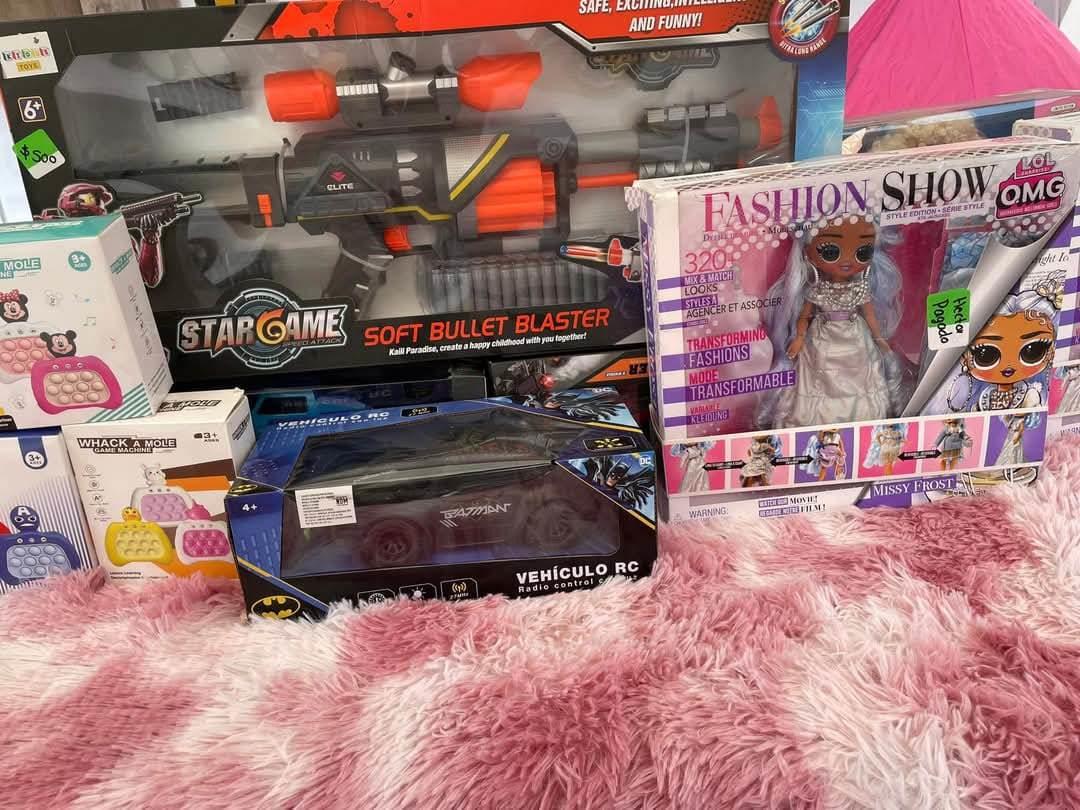 Reyes Magos comienzan a cotizar los regalos en Villa Cuichapa
