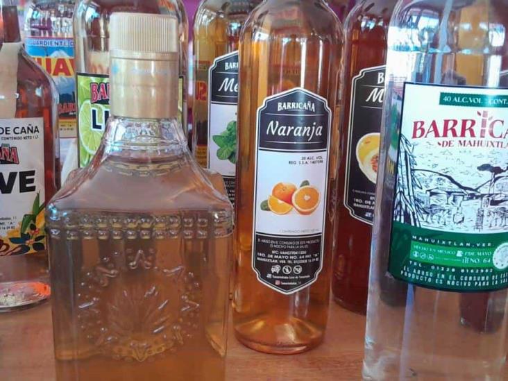 Aguardiente, repunta ventas en Coatepec por fiestas decembrinas y fin de año