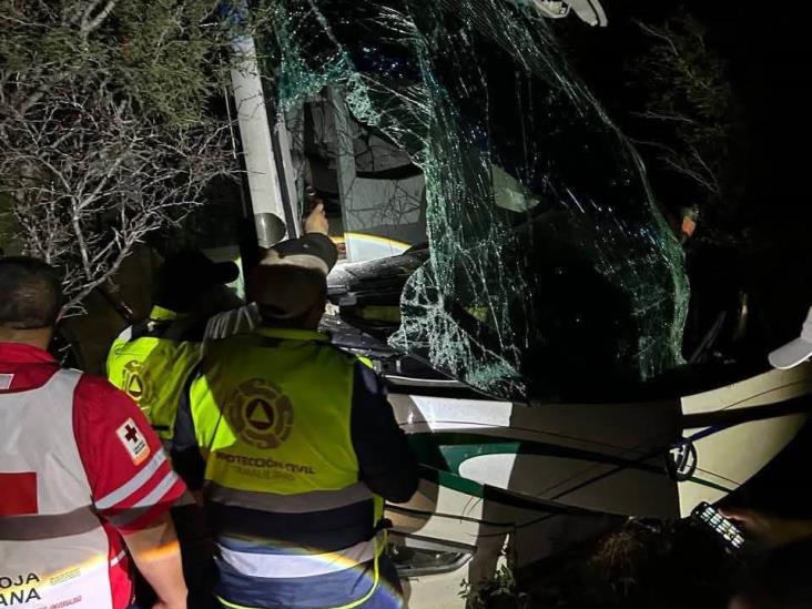 Autobús que salió de Coatzacoalcos choca en carretera de Tamaulipas;  2 fallecidos