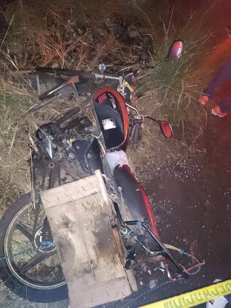 Motociclista pierde la vida tras ser atropellado por una camioneta en Ángel R. Cabada