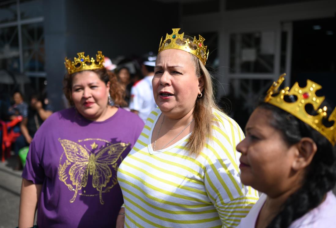 Padres de niños con cáncer invitan a participar en el Roscatón 2025 en la Torre Pediátrica de Veracruz