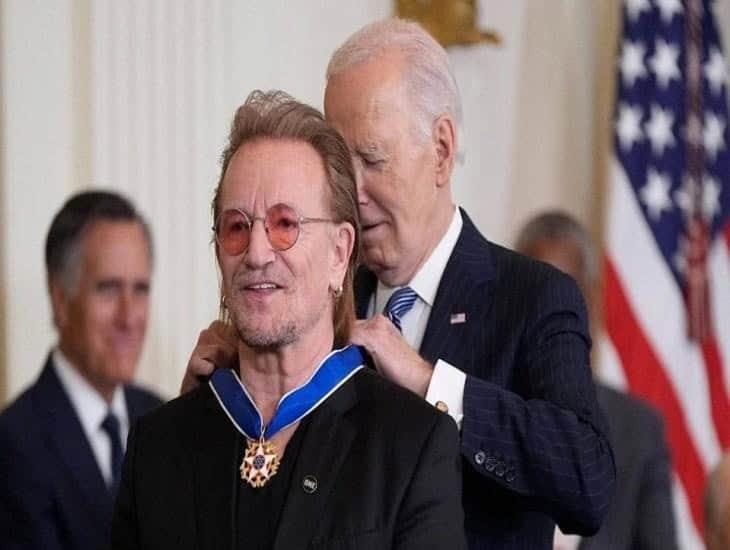 Recibe Bono la Medalla Presidencial de Libertad de Estados Unidos