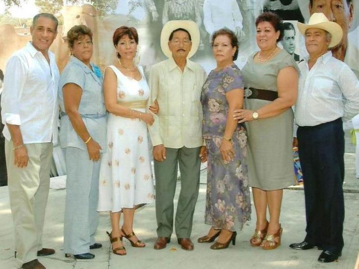 Sol y Sones de María Elena Hernández Lara, cronista de Tierra Blanca