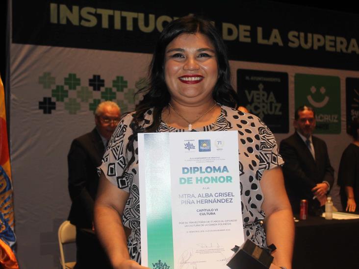 Superación Ciudadana otorga diplomas a quienes encabezan diferentes capítulos entre civismo y cultura