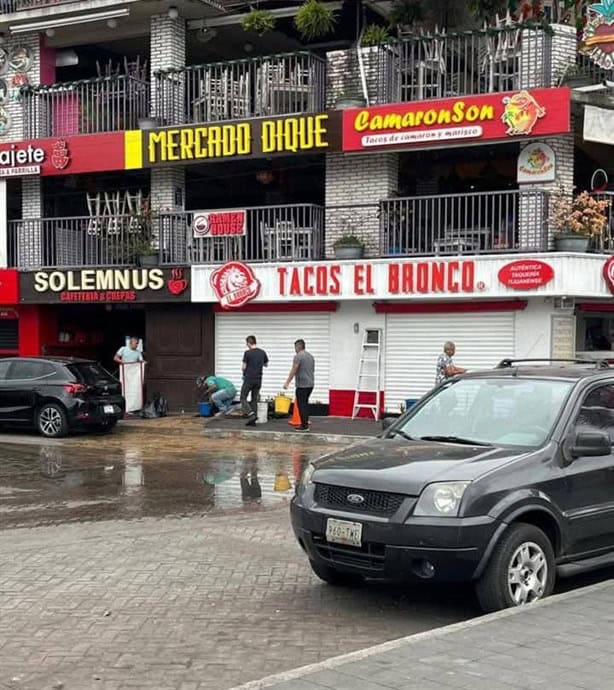 ¡Asco! Reportan a locales de Xalapa que arrojan desechos a Los Lagos