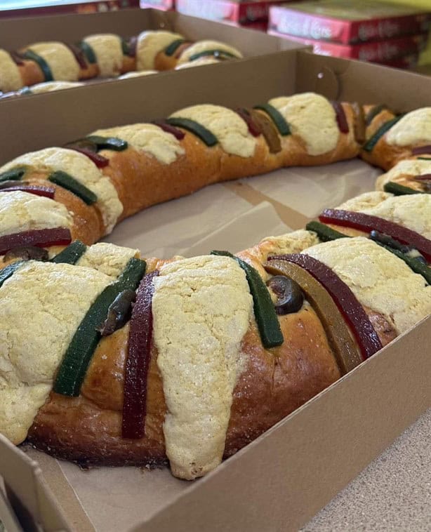 Hay filas para comprar la rosca de Día de Reyes en panaderías de Veracruz