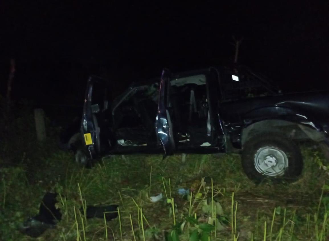 Tres integrantes de familia de Sayula heridos durante volcadura en autopista Acayucan- Isla  l VIDEO