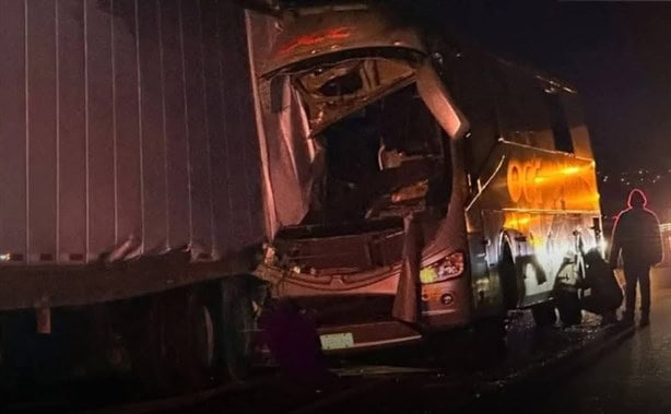 Se accidenta autobús OCC contra tráiler en la Puebla- Orizaba: más de 20 heridos