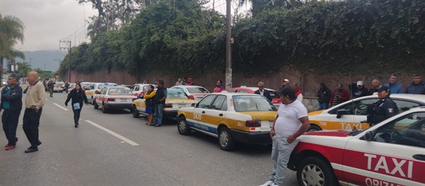 Taxistas de Orizaba acusan tortuguismo y abandono con Cuitláhuac (+VIDEO)