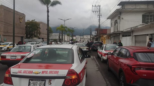 Taxistas de Orizaba acusan tortuguismo y abandono con Cuitláhuac (+VIDEO)