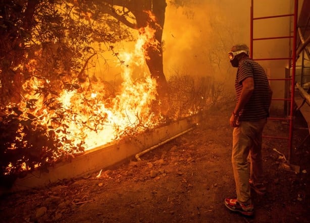 Alerta en Estados Unidos por incendios en California; famosos abandonan sus mansiones