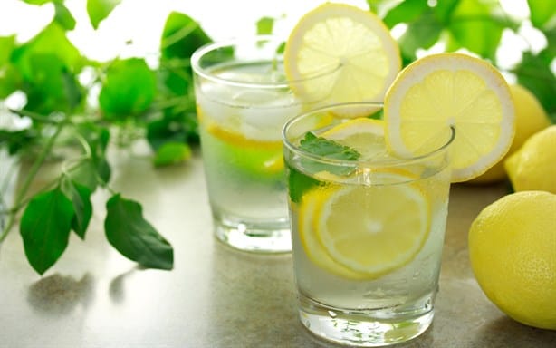 ¿Lo sabías?, estos son los beneficios de tomar agua con limón en ayunas