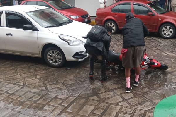 Percance vehicular deja daños materiales en Misantla