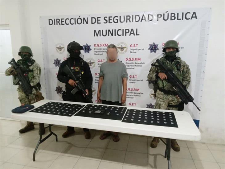 Detienen en Papantla a un hombre con más de 100 dosis de droga