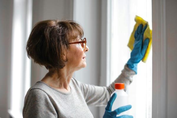 ¿Eres trabajadora del hogar? Esto es lo que debes ganar al día en 2025