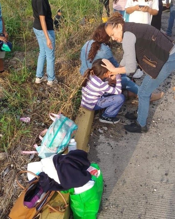 Se accidenta motociclista en la carretera Córdoba-La Tinaja; iba con sus hijas