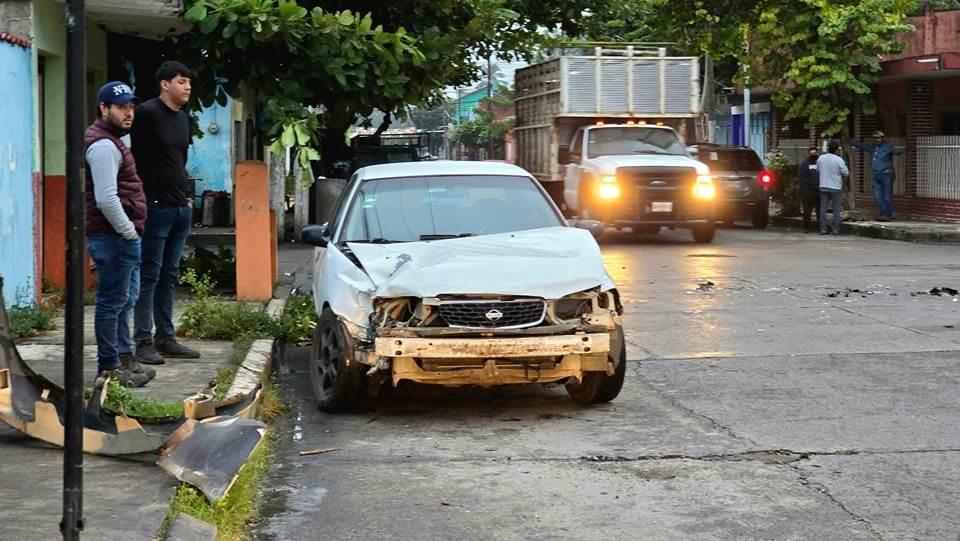 Misterioso accidente en calles de Martínez de la Torre