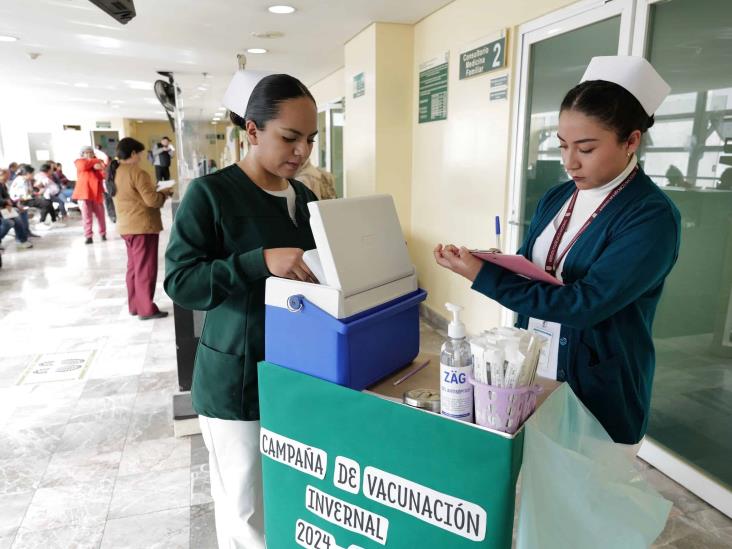 Avanza IMSS en meta sectorial para aplicación de vacunas contra influenza y COVID-19