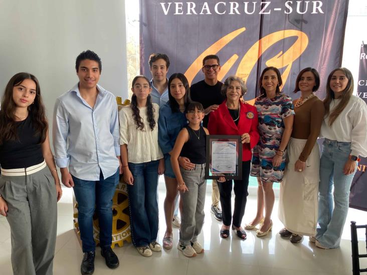 Socios celebran 40 aniversario del Club Rotario Veracruz Sur