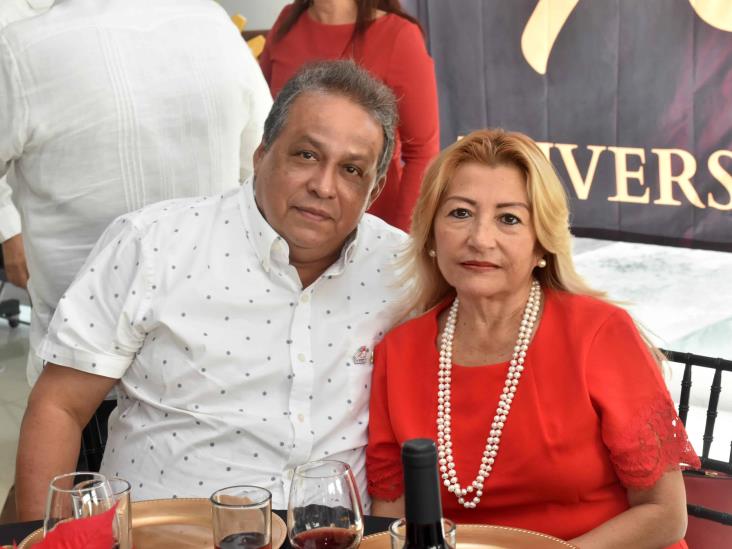 Socios celebran 40 aniversario del Club Rotario Veracruz Sur