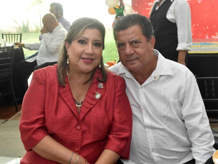 Socios celebran 40 aniversario del Club Rotario Veracruz Sur