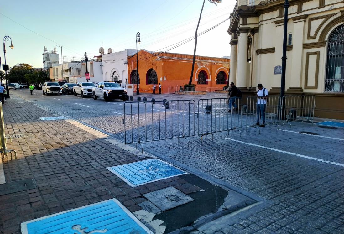 Estos son los cierres viales en calles del centro de Veracruz este lunes 13 de enero