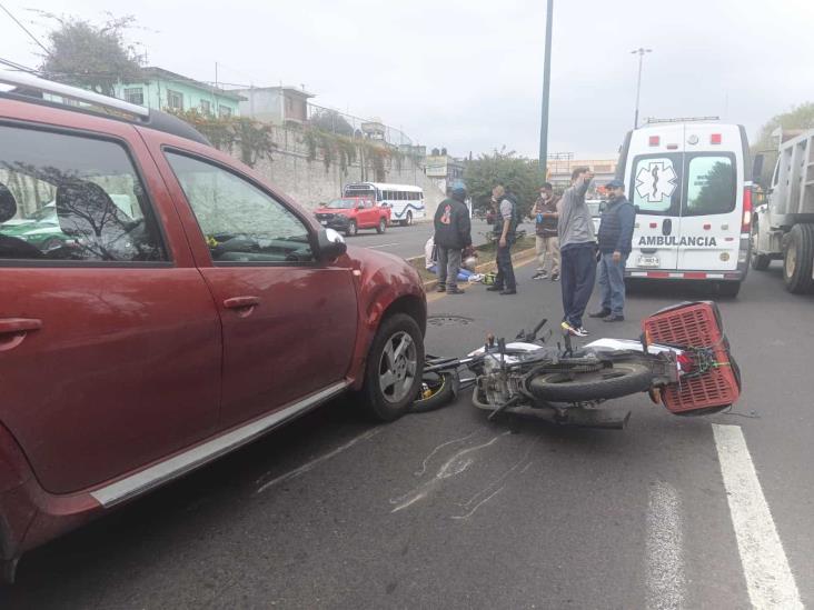 Camioneta arrolla a motociclistas en el bulevar Xalapa-Banderilla