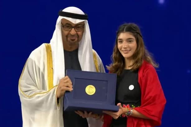 Estudiantes veracruzanas ganan premio a la sostenibilidad en Emiratos Árabes (+VIDEO)